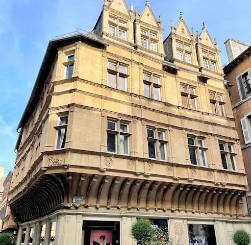 / /sacré Studio/ /wifi/ /parking Privé *