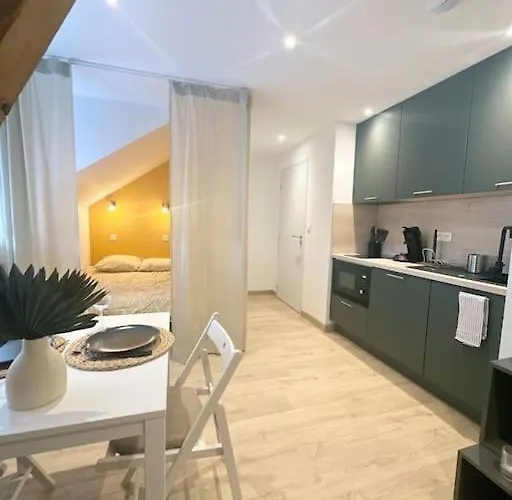 Appartamento / /sacré Studio/ /wifi/ /parking Privé