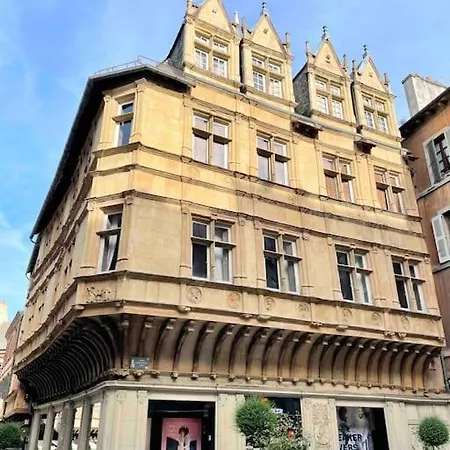 / /sacré Studio/ /wifi/ /parking Privé *