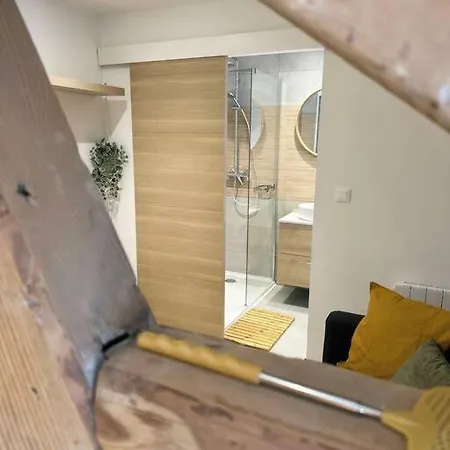 / /sacré Studio/ /wifi/ /parking Privé